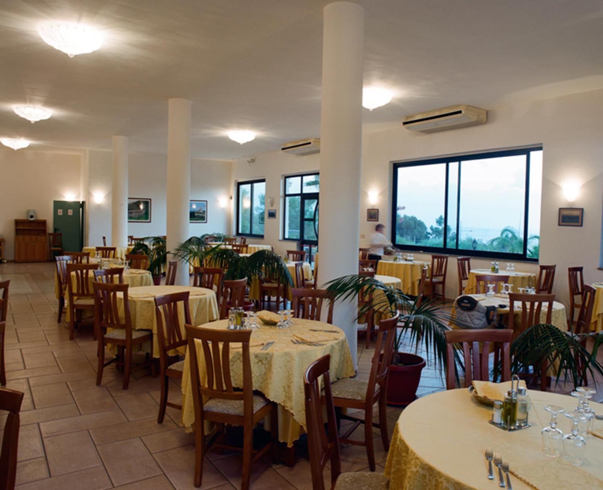 Villaggio Pineta Petto Bianco Capo Vaticano Exteriér fotografie