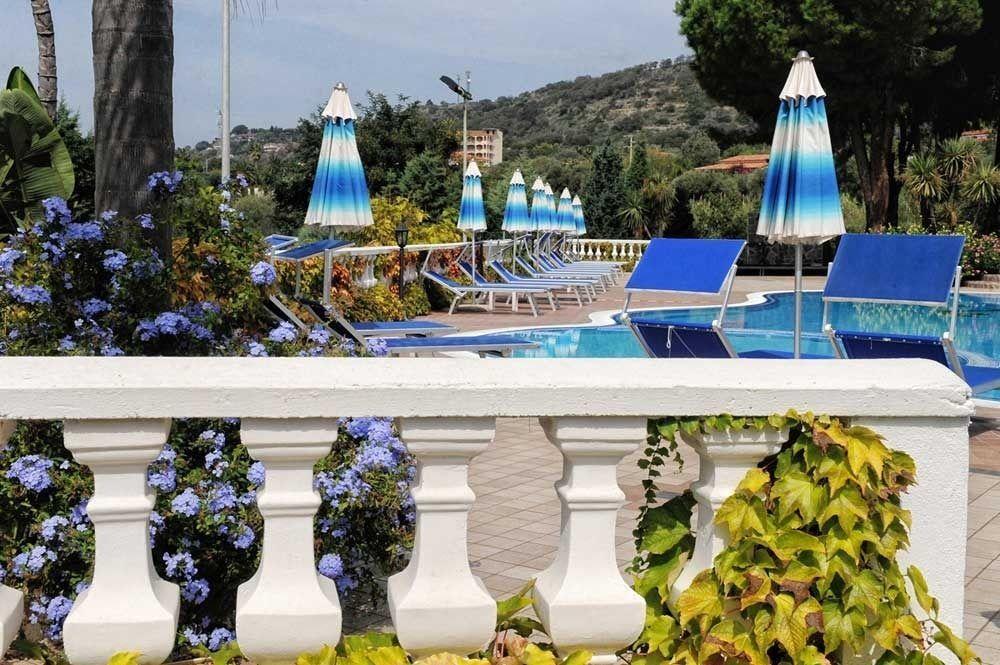 Villaggio Pineta Petto Bianco Capo Vaticano Exteriér fotografie