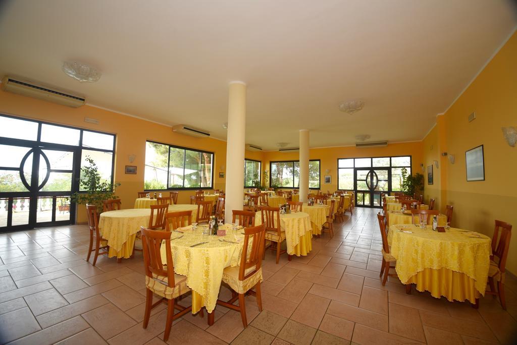 Villaggio Pineta Petto Bianco Capo Vaticano Exteriér fotografie