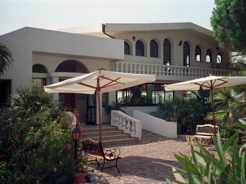 Villaggio Pineta Petto Bianco Capo Vaticano Exteriér fotografie